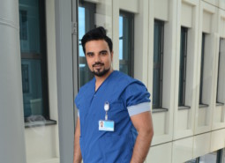 onderzoek door Drs. Kharbanda